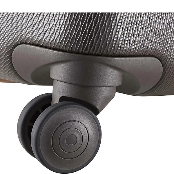 Delsey Chatelet Hard 24" Spinner Trolley 6 Delsey Chatelet Hard 24" Spinner Trolley - Image 4