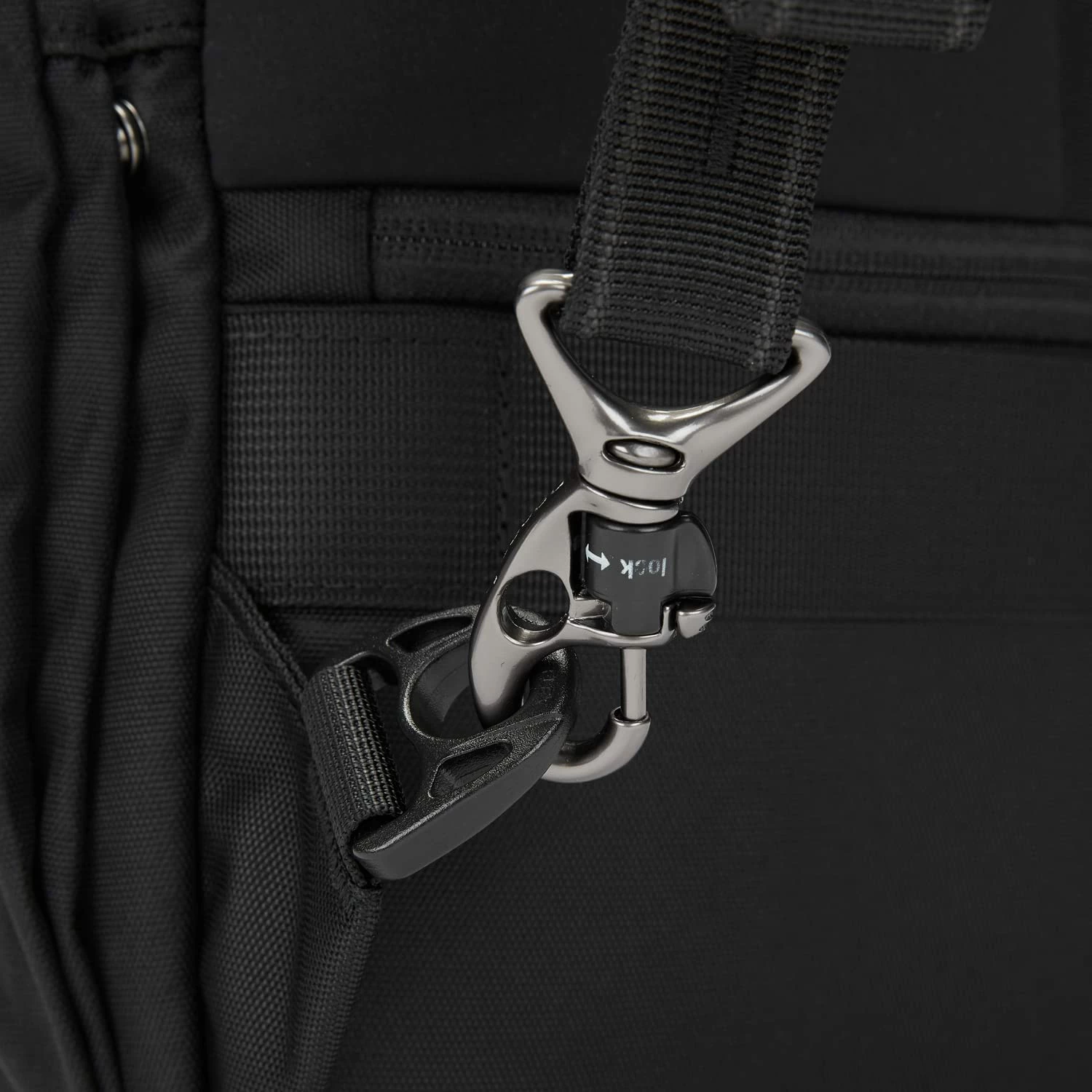 Pacsafe Metrosafe X Anti Theft 20L Backpack 12 Pacsafe Metrosafe X Anti Theft 20L Backpack - Image 10