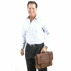 Claire Chase Messenger Bag Rustic Brown -SAMSONITE Store CC159 RUSTIC BROWN MESSEGER FEMALE MODEL 1