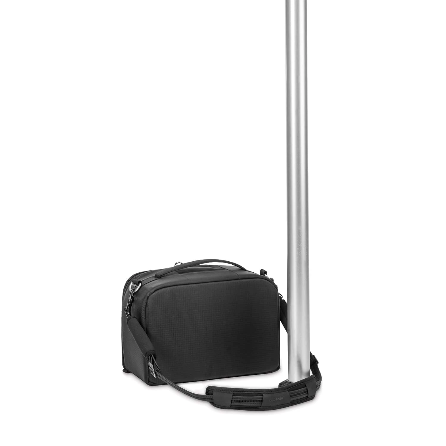 Pacsafe Carrysafe 100 GII Anti-Theft Camera Strap 4 Pacsafe Carrysafe 100 GII Anti-Theft Camera Strap - Image 2