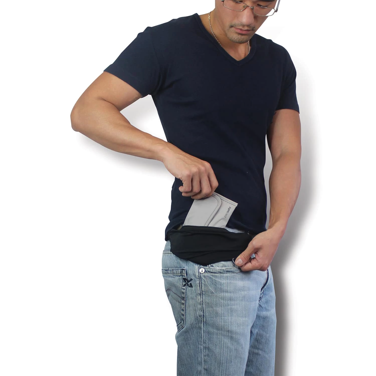 Pacsafe Cashsafe Travel Money Belt Wallet Black 4 Pacsafe Cashsafe Travel Money Belt Wallet Black - Image 2