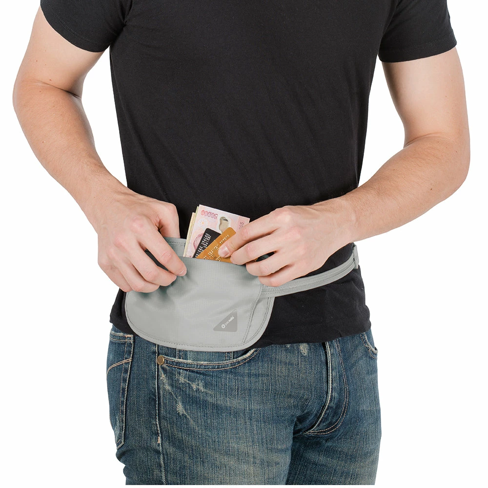 Pacsafe Coversafe® X100 RFID Blocking Security Waist Wallet 6 Pacsafe Coversafe® X100 RFID Blocking Security Waist Wallet - Image 4