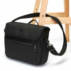 Pacsafe Metrosafe X Anti Theft Messenger Bag -SAMSONITE Store MetrosafeX Messenger 30630100 Black 6 1024x1024 b33f9d59 92fc 4dfa afbb c46b6c810c69