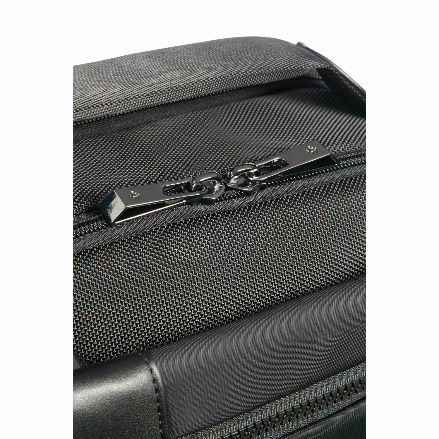 Samsonite Openroad 17.3" Weekender Backpack 6 Samsonite Openroad 17.3" Weekender Backpack - Image 4