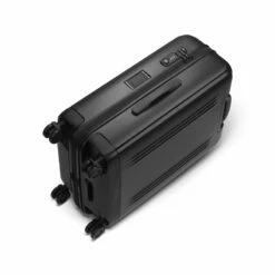 Zero Halliburton Edge Lightweight Medium Travel Case 33 Zero Halliburton Edge Lightweight Medium Travel Case -SAMSONITE Store zero 80022 01 black side